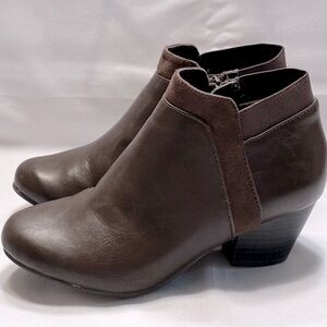 NWT Dexflex Comfort Boots